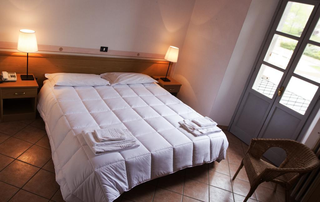 Vicoforte Hotel Portici מראה חיצוני תמונה