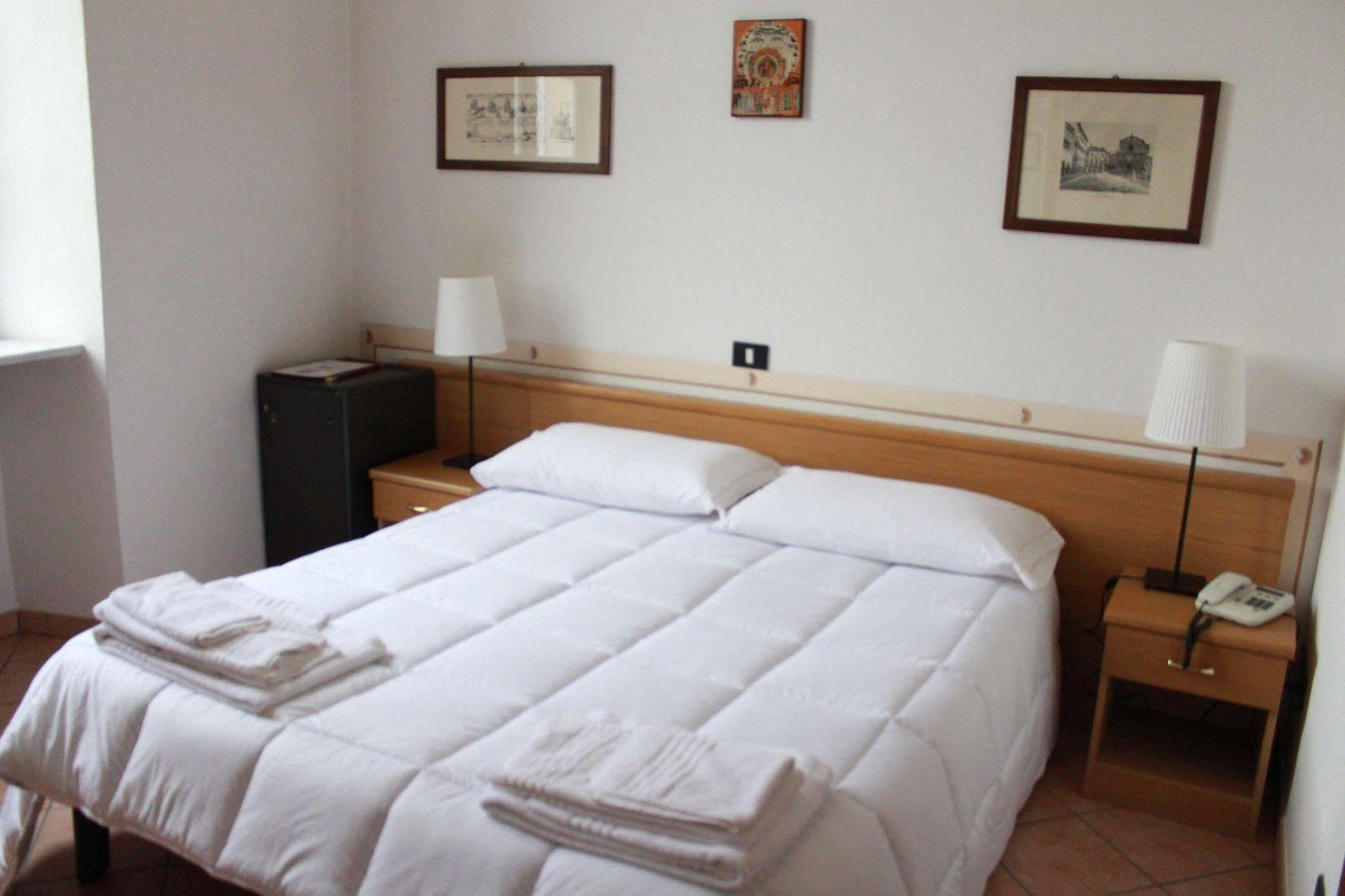 Vicoforte Hotel Portici מראה חיצוני תמונה