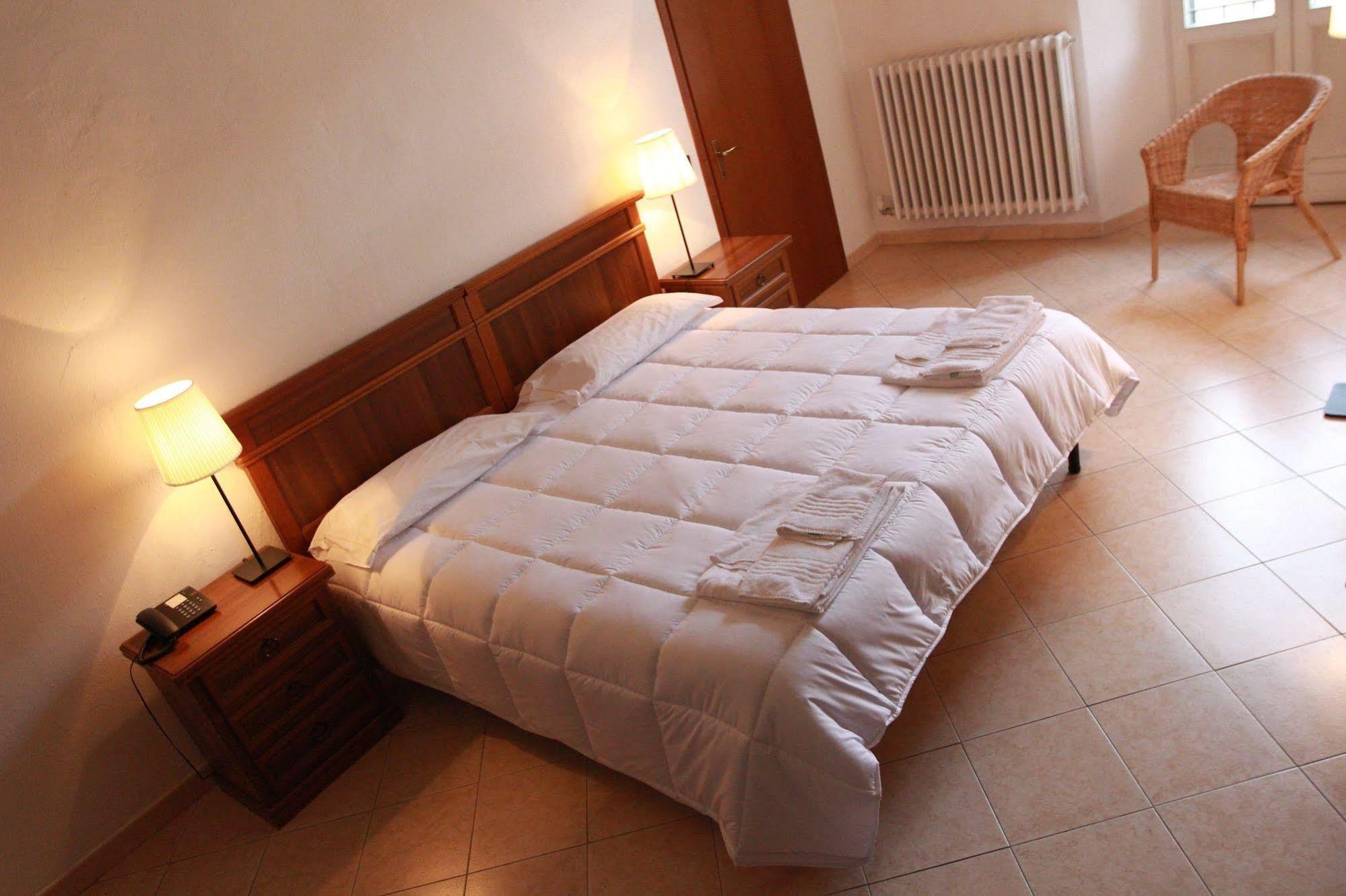 Vicoforte Hotel Portici מראה חיצוני תמונה
