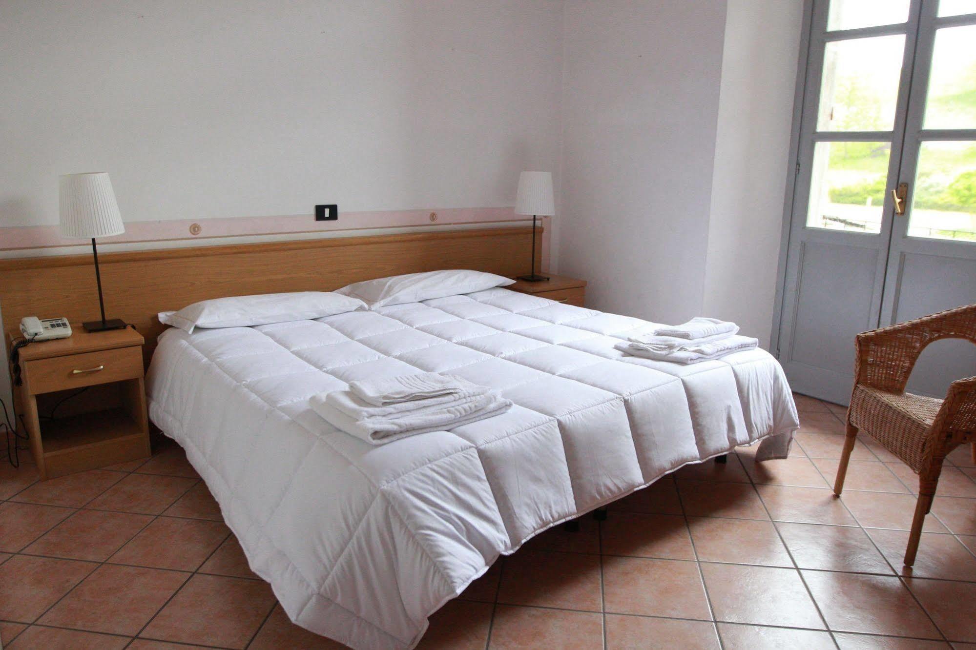Vicoforte Hotel Portici מראה חיצוני תמונה