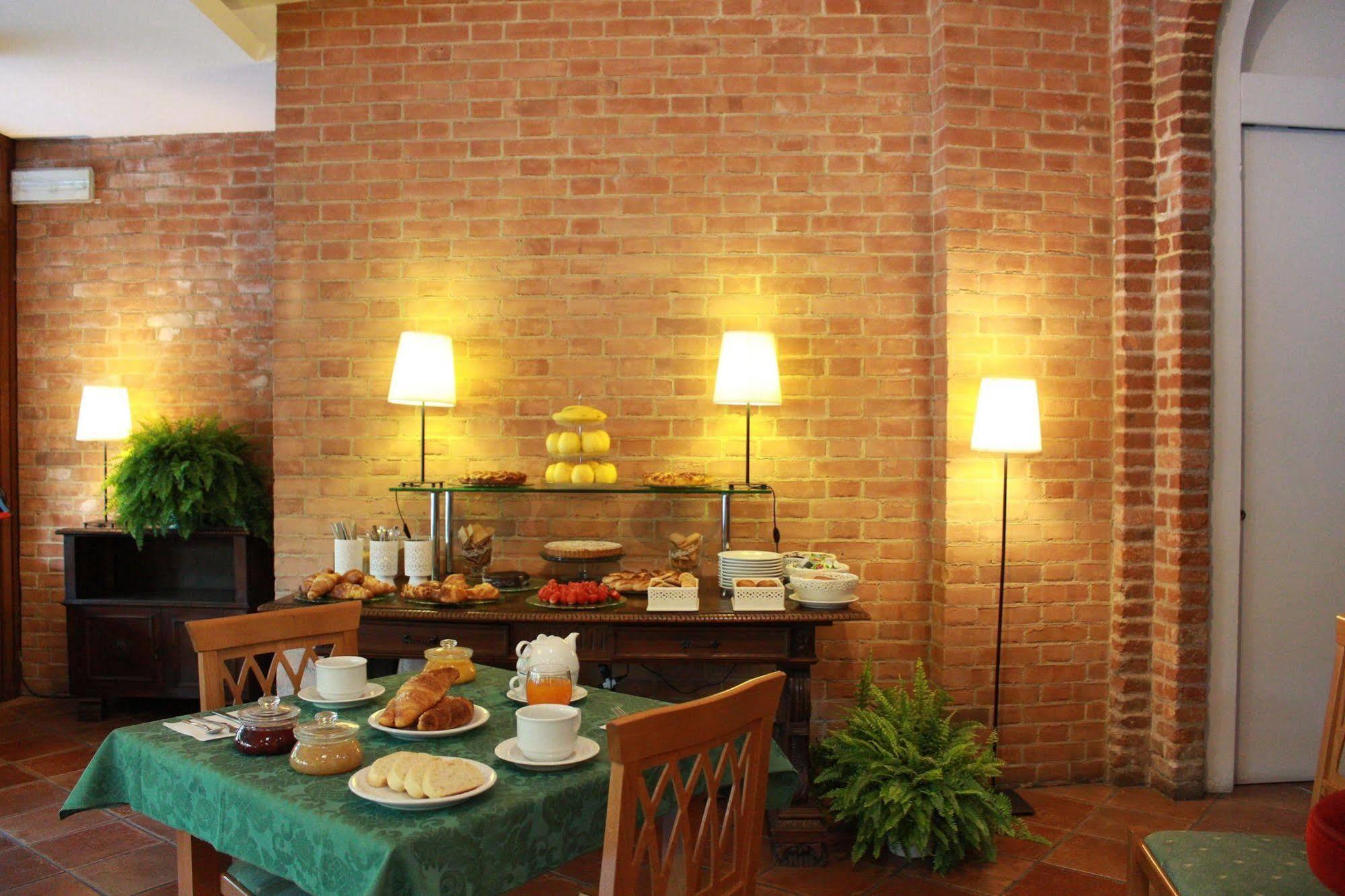Vicoforte Hotel Portici מראה חיצוני תמונה